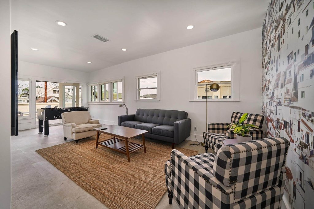 1133-3rd-avenue-2b-image-01